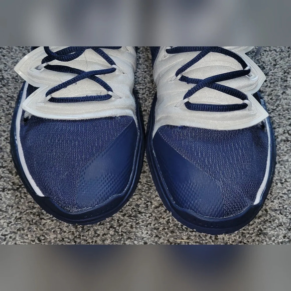 SOLD Nike Kyrie 5 TB basketball shoes 2019 Men's 10.5 Navy Blue & White - Picture 7 of 11